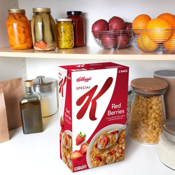 Kellogg's Special K Flakes with Red Berries 1.07 kg / 38 oz - Image 3